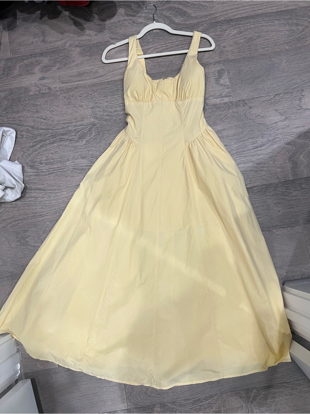 Abercrombie & Fitch Yellow Midi Dress - Bra-Free Dylan - Picture 5 of 5
